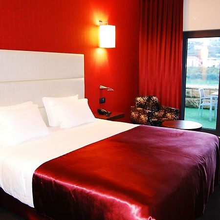 Douro River Hotel And Spa Cambres Quarto foto